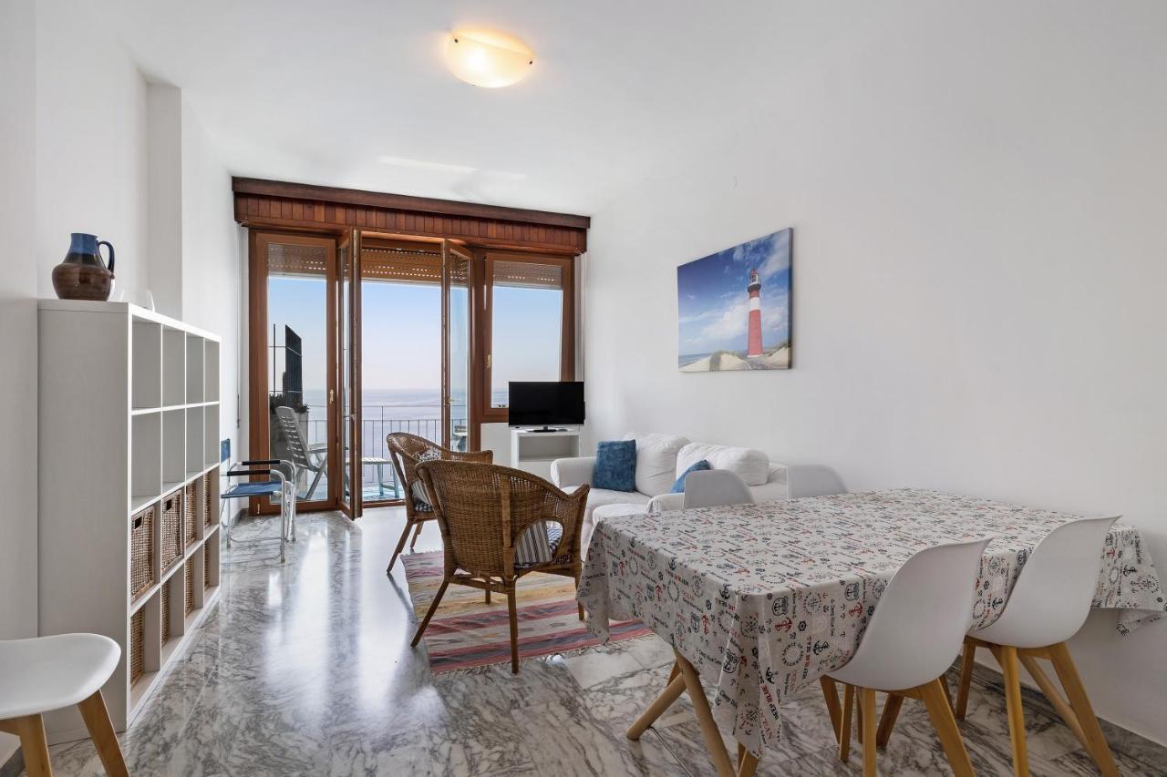 Appartamento Stupenda Vista Mare Берджеджи Экстерьер фото