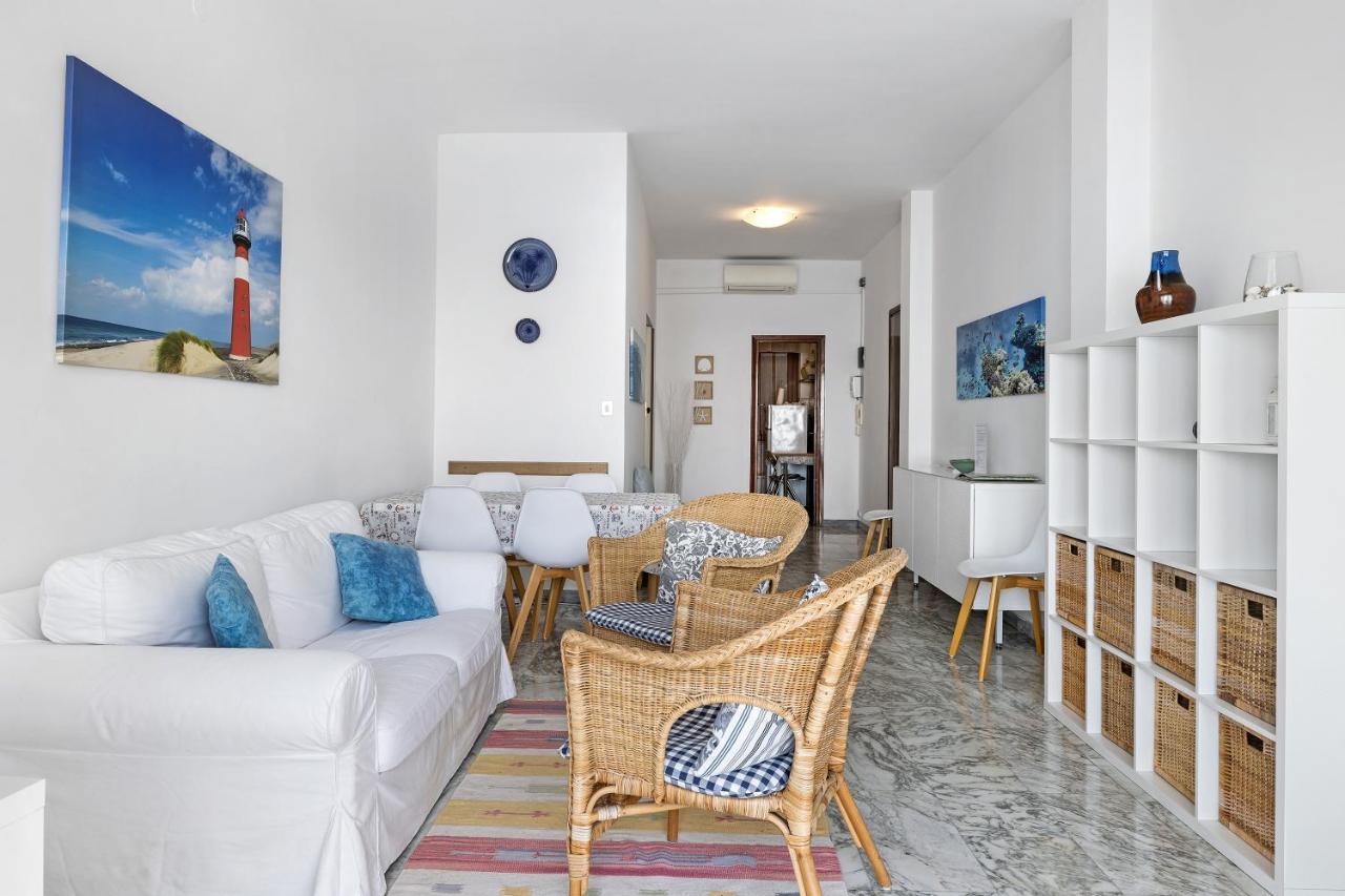 Appartamento Stupenda Vista Mare Берджеджи Экстерьер фото